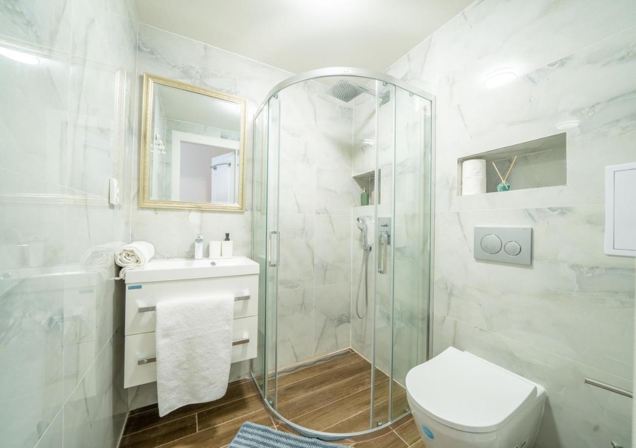 Exclusive Apartment With A View Of Prague Castle And Vltava River מראה חיצוני תמונה