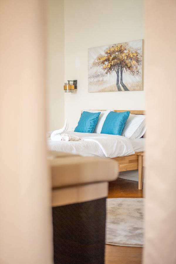 Exclusive Apartment With A View Of Prague Castle And Vltava River מראה חיצוני תמונה